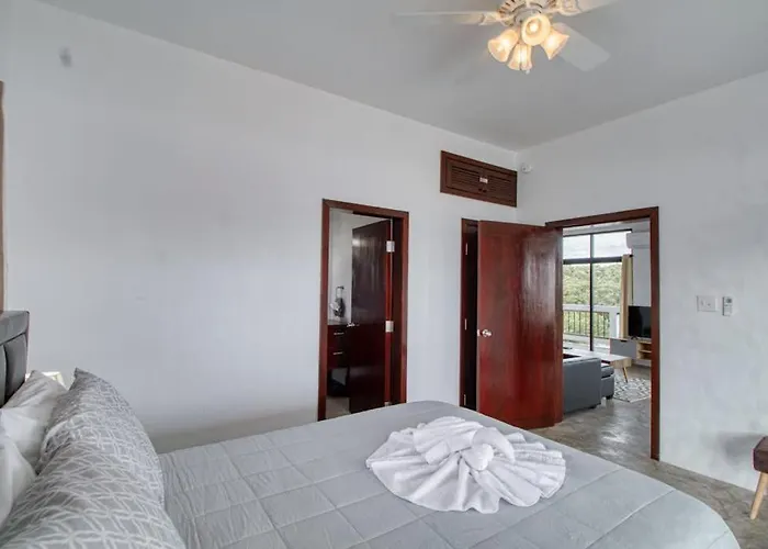 Sea Lux * San Pedro (Ambergris Caye)